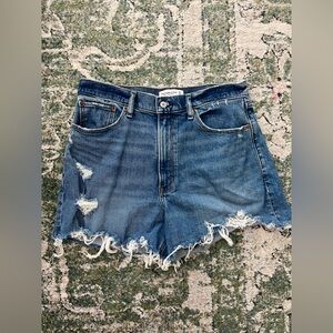 Abercrombie & Fitch Curve Love 4” Mom Short